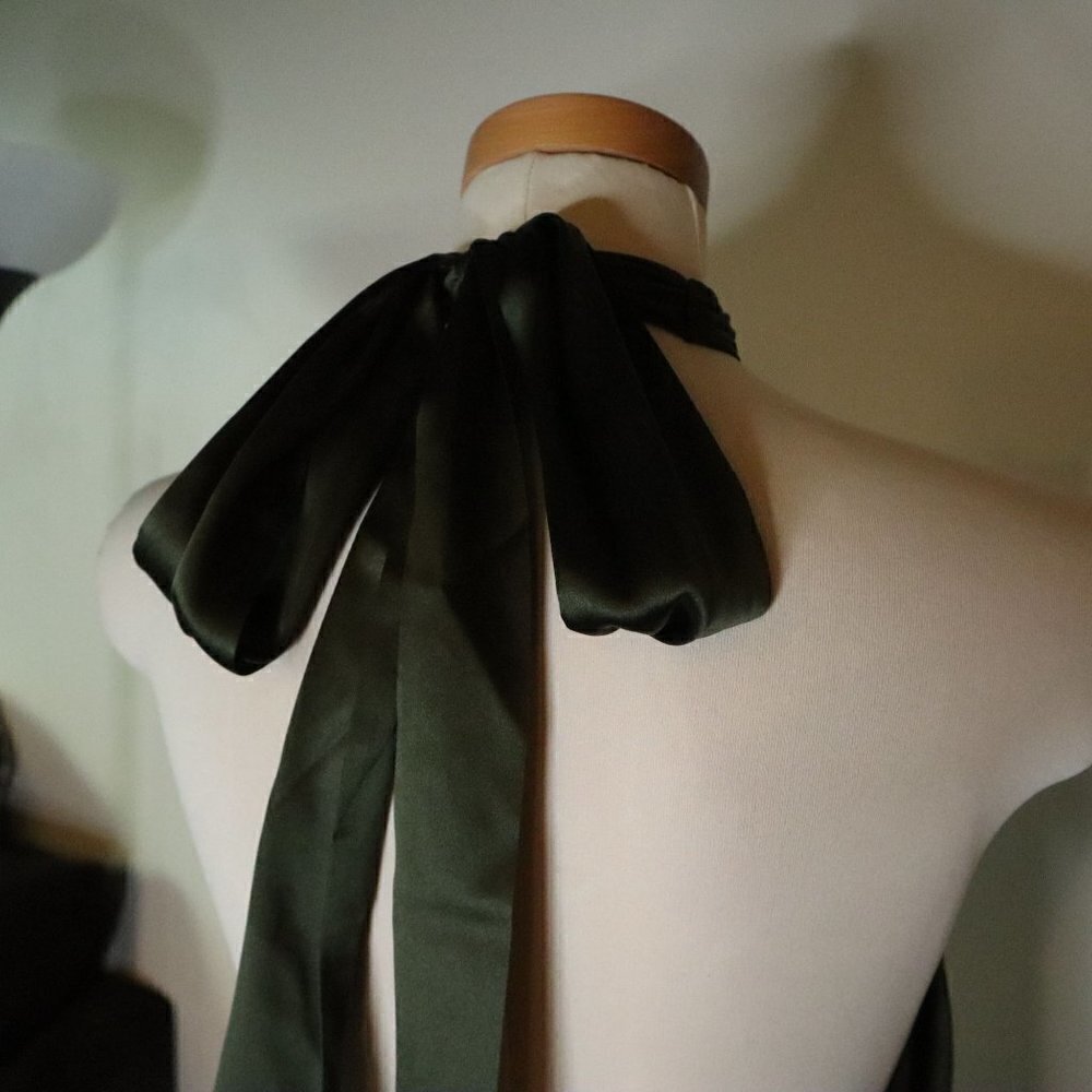Alice + Olivia Olive Green Keyhole Halter Dress - Picture 6 of 13